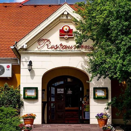 Gastland M0 Hotel & Conference Center Szigetszentmiklos Ngoại thất bức ảnh
