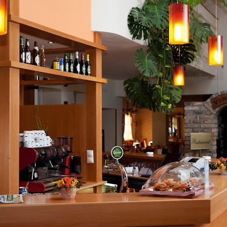 Gastland M0 Hotel & Conference Center Szigetszentmiklos Ngoại thất bức ảnh