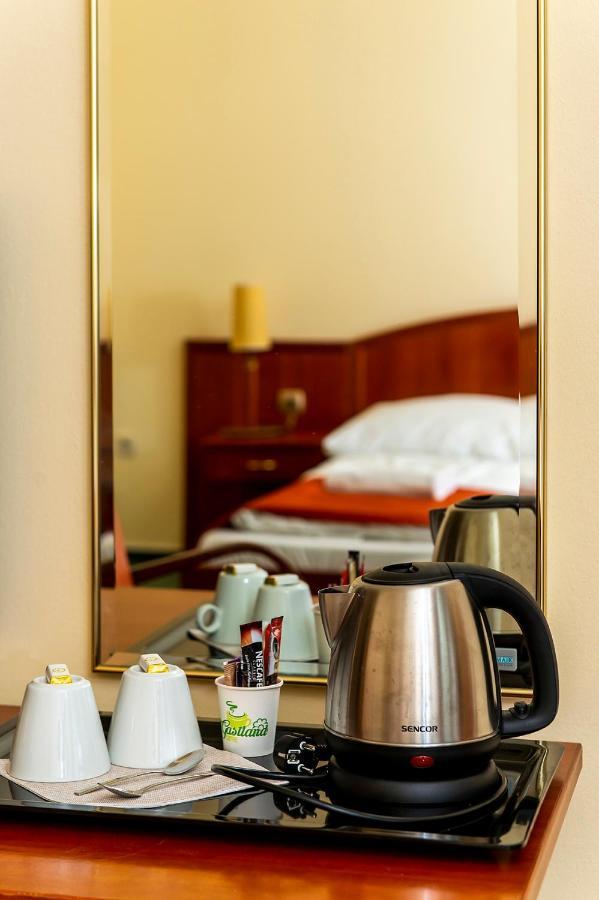 Gastland M0 Hotel & Conference Center Szigetszentmiklos Ngoại thất bức ảnh