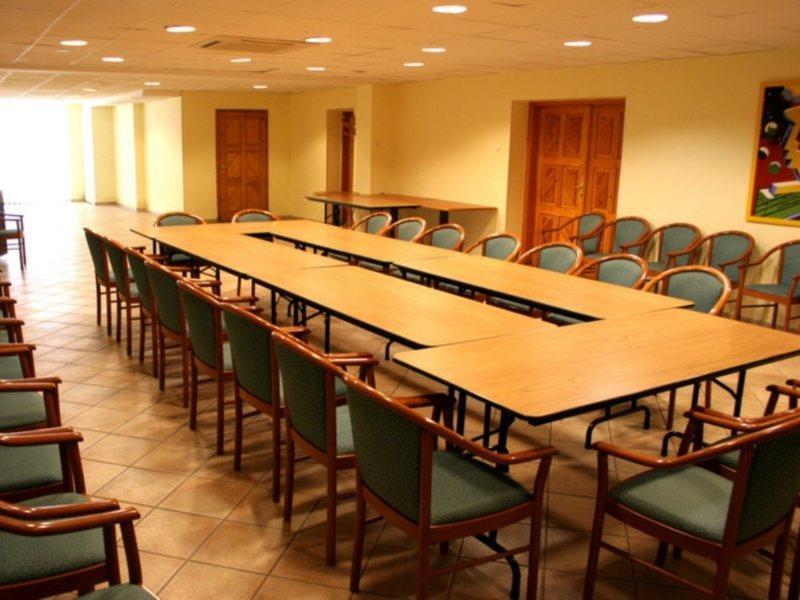 Gastland M0 Hotel & Conference Center Szigetszentmiklos Ngoại thất bức ảnh