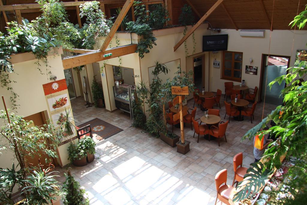 Gastland M0 Hotel & Conference Center Szigetszentmiklos Ngoại thất bức ảnh